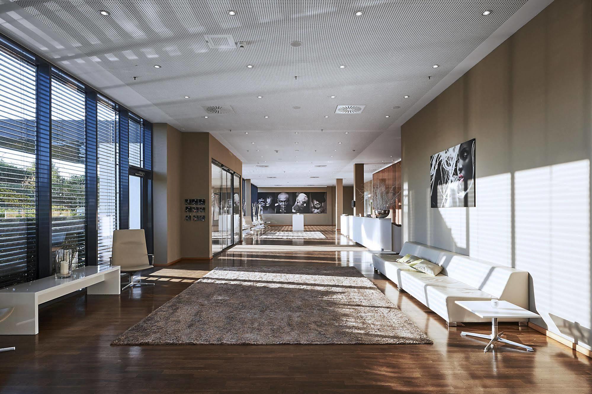 Legere Luxembourg Hotel